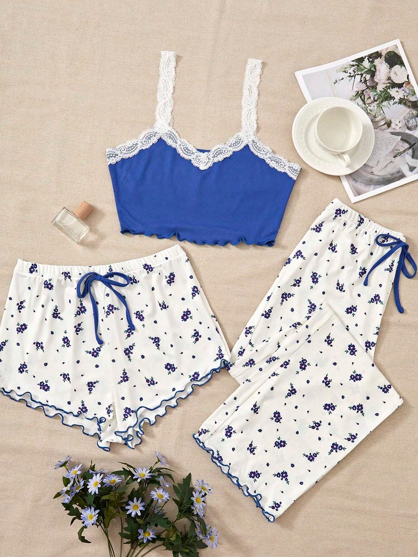 Sexy Floral Lace Sling Three-piece Set Pajamas