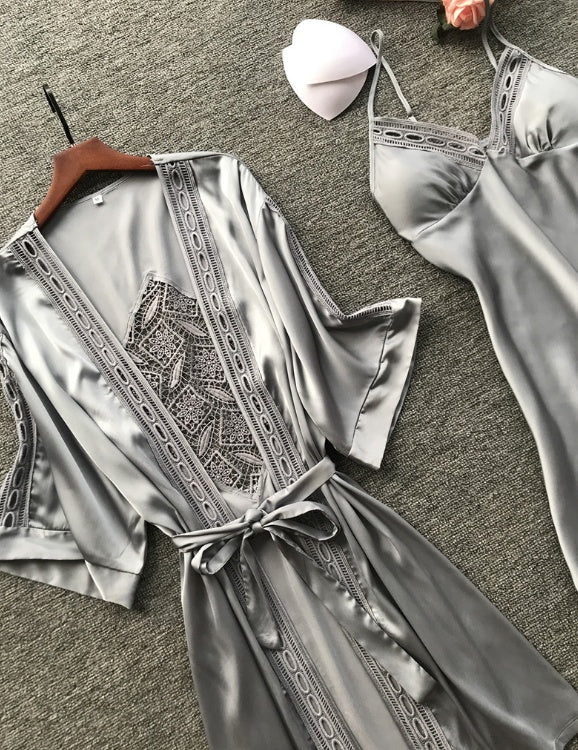 Two-Piece Long-Sleeved Pajama Set With Chest Pad
