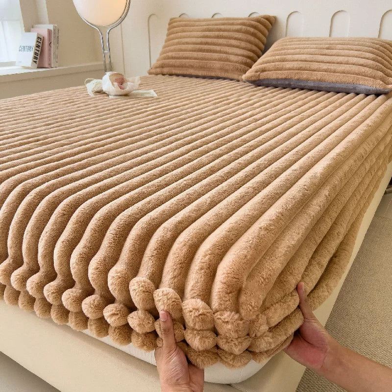 Thickened Polyester Fleece Eco-friendly 200TC Modern Bed Sheet Warm Non-Slip