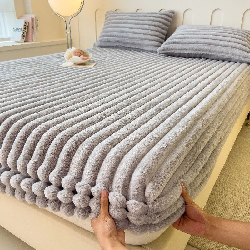 Thickened Polyester Fleece Eco-friendly 200TC Modern Bed Sheet Warm Non-Slip