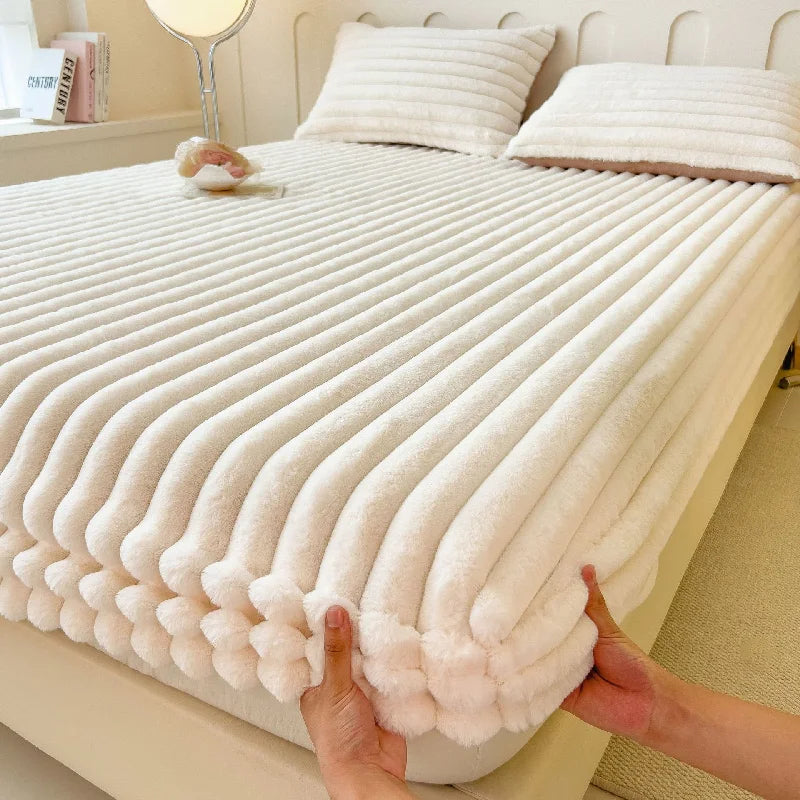 Thickened Polyester Fleece Eco-friendly 200TC Modern Bed Sheet Warm Non-Slip