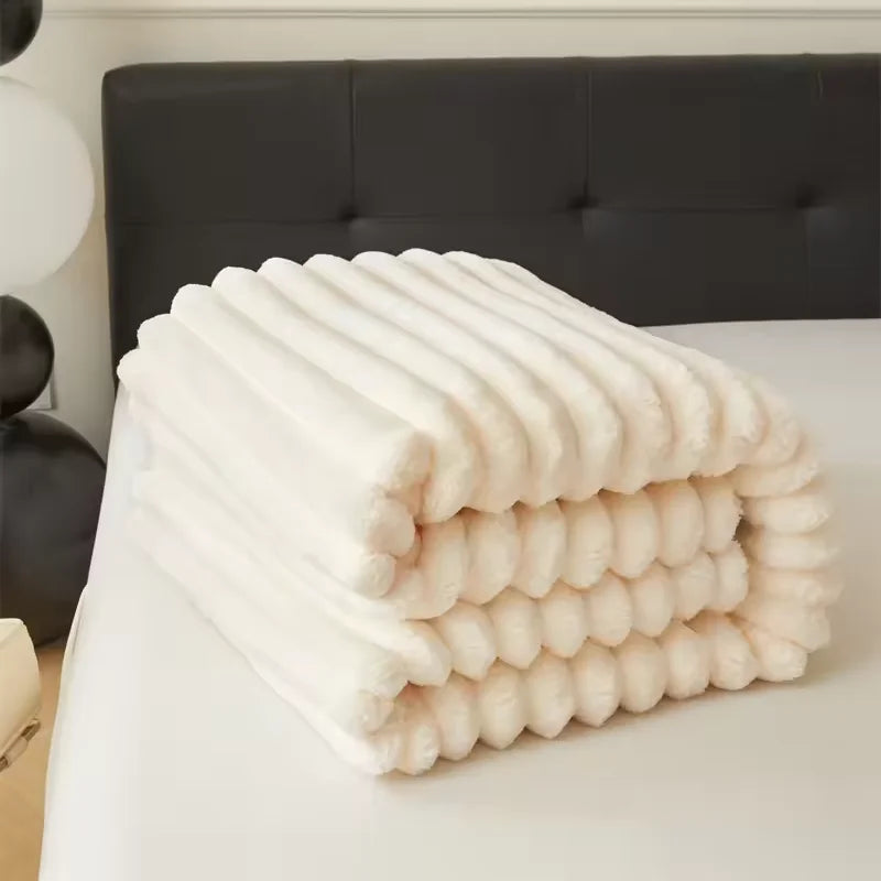 Striped Throw Blanket - 250GSM Soft & Warm Fluffy Blanket