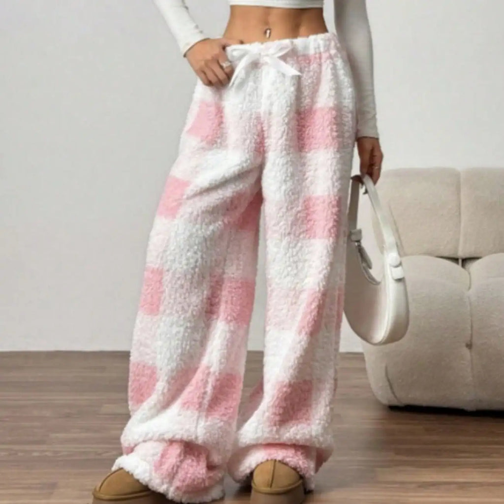 A Pair Of Women’s Loose Casual Checked Pants Fleece Lounge Pants