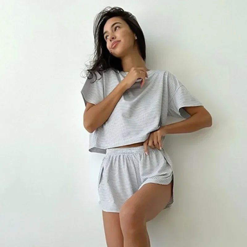 Women's Home Casual Loose Round Neck Pajamas Stripe Set Short Sleeve T-Shirt And Shorts