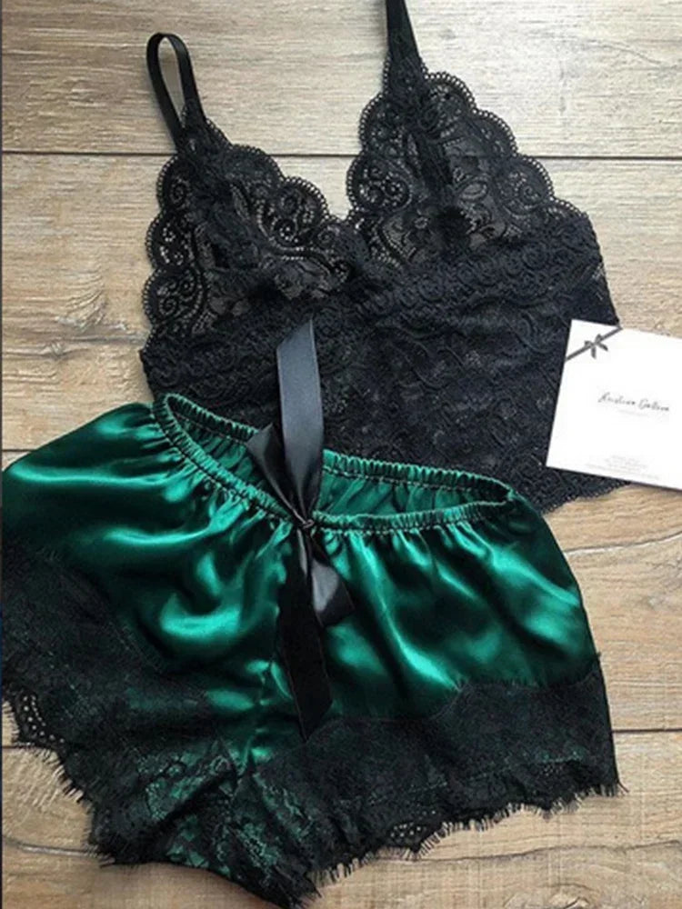 Sexy Lace Neck-line Lingerie Sleeveless V-Neck Tops and Shorts Sets Nightwear