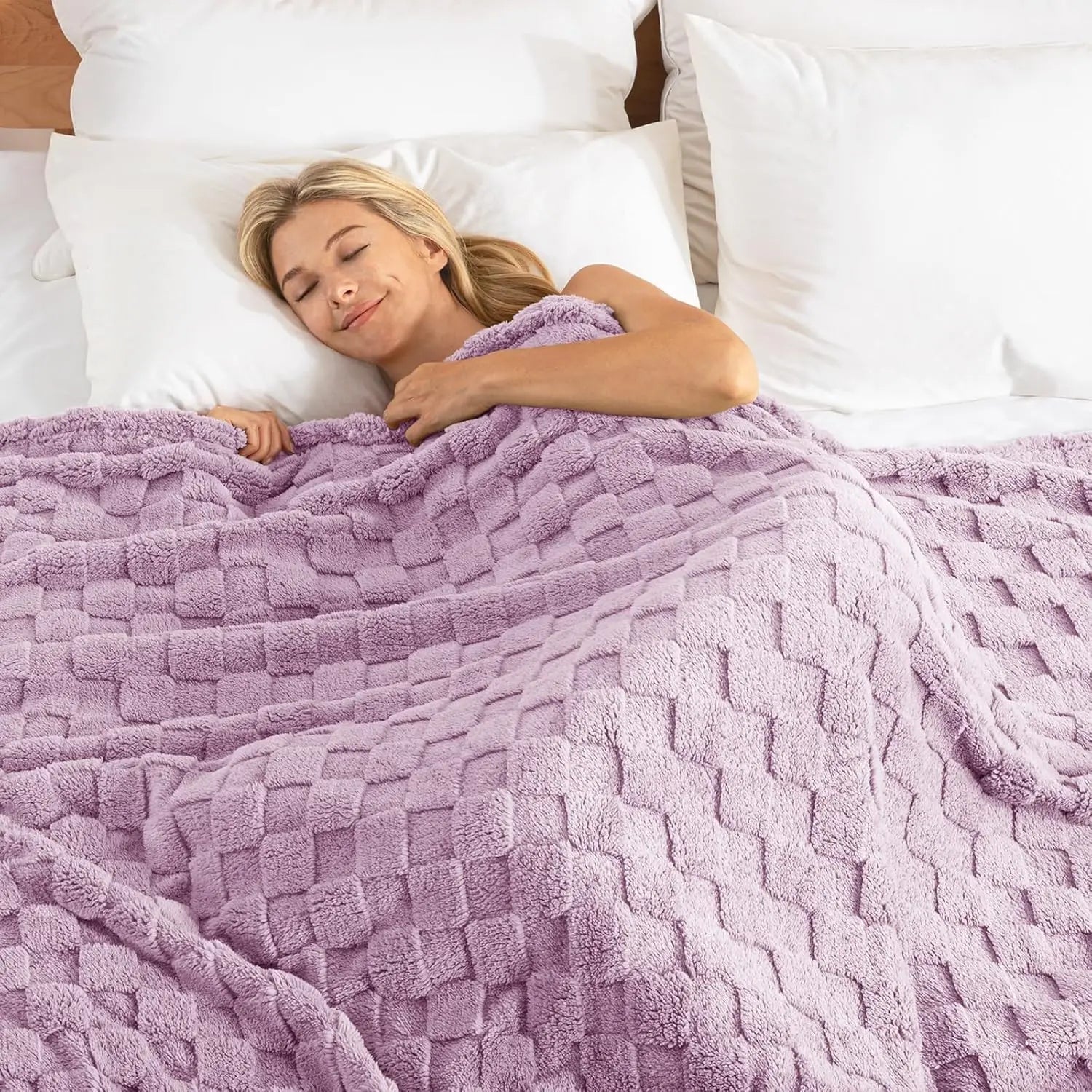Thick Checkered Fleece Blanket