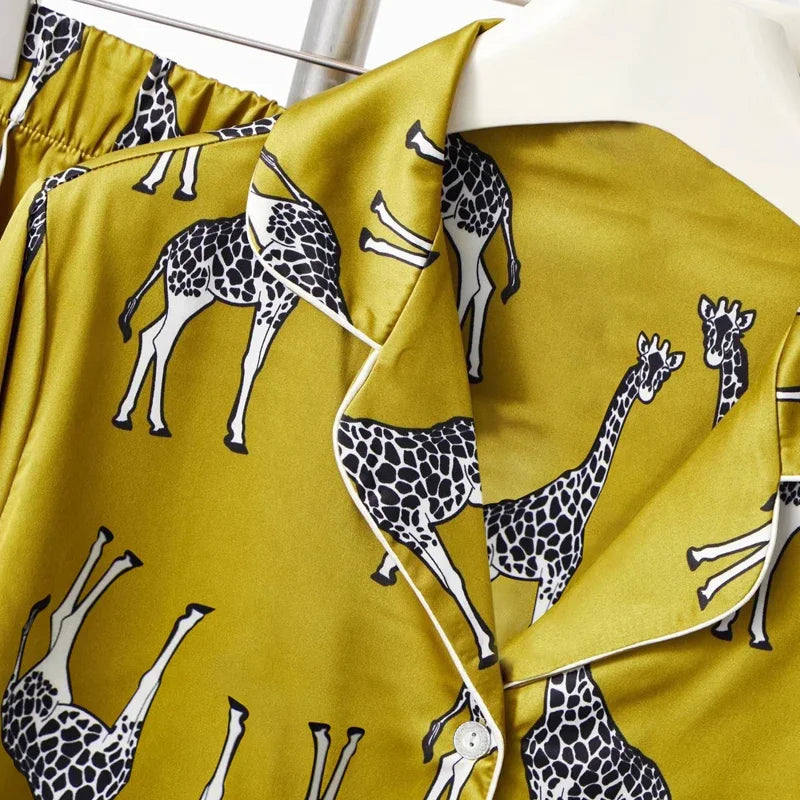 Elegant Classy Fashion Trendy Female Lounges Aesthetics Print Outfit
