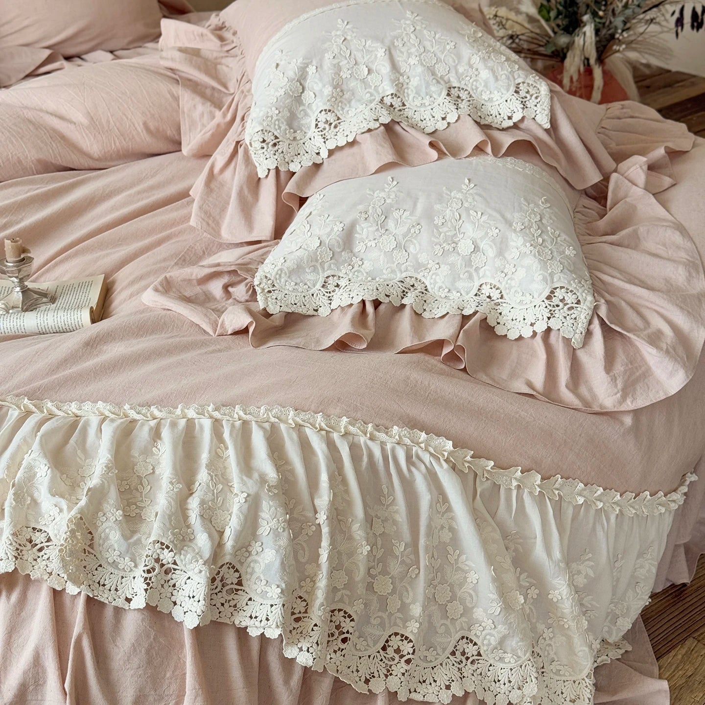 Romantic French Double Layer Lace Ruffles Bedding Set 20% Ramie, 80% Cotton Duvet Cover Set Quilted Bedspread Pillowcases