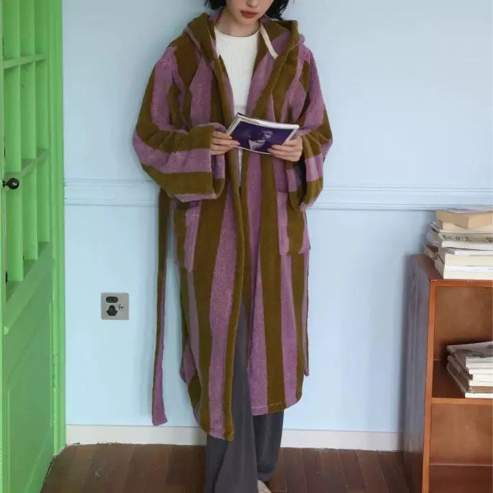 Retro Plaid 100% Cotton Super Soft Absortion Hooded V Neck Bathrobe Towel
