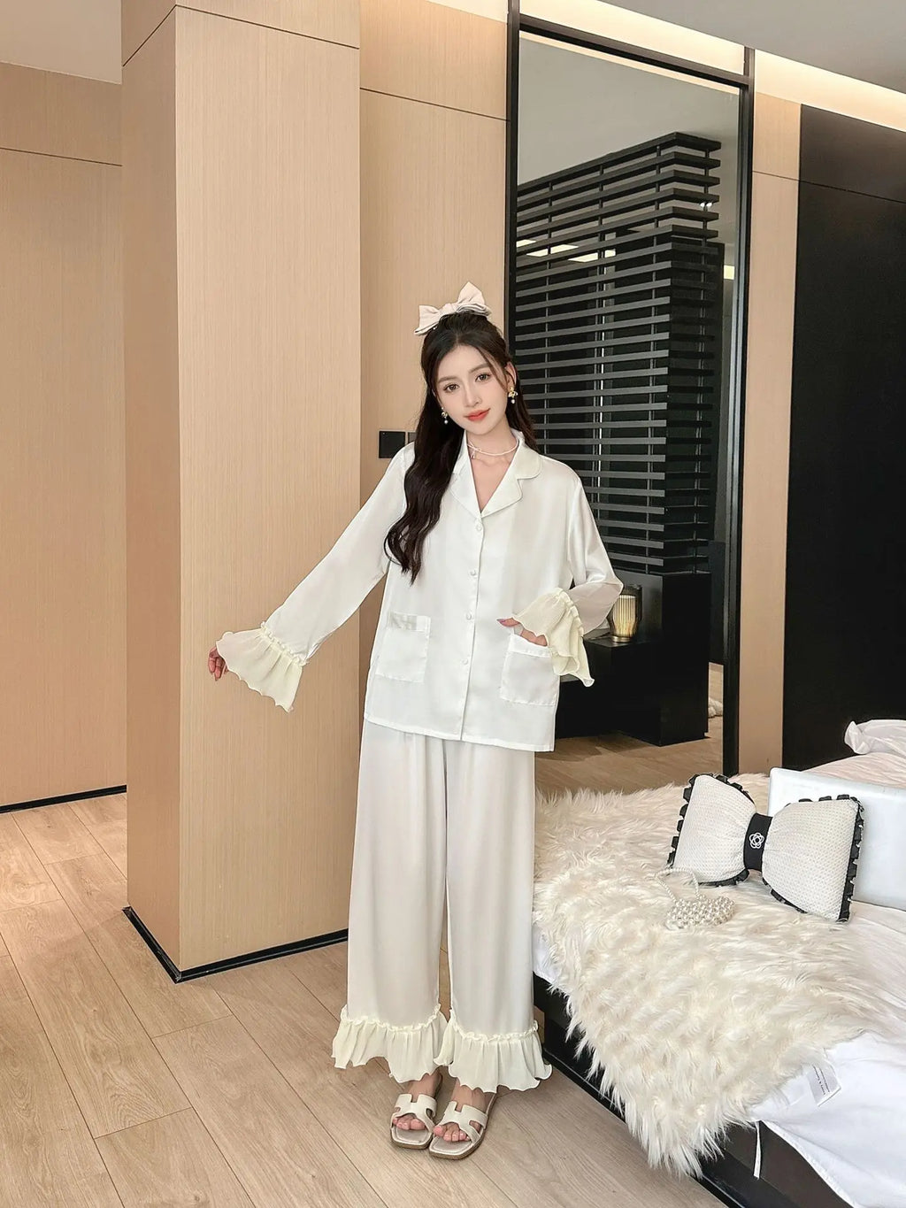 Women's Long-Sleeved Two-piece Silk Pajamas Set Solid Color Cool Nightgown