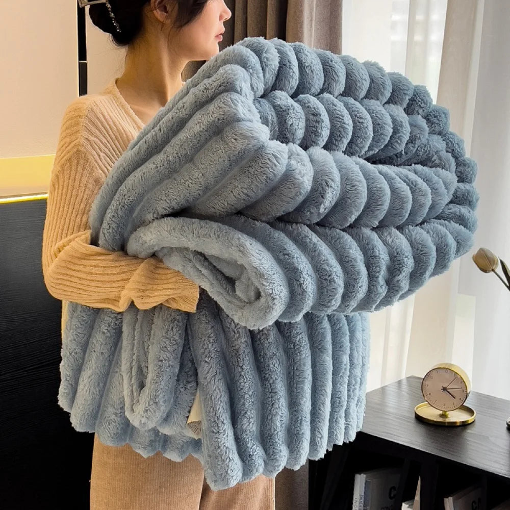 Striped Throw Blanket - 250GSM Soft & Warm Fluffy Blanket