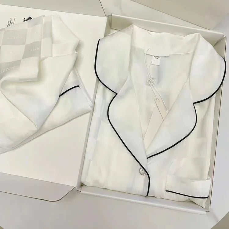 Silk Diamond Clasp Two Piece Set Elegance Women's Pajamas