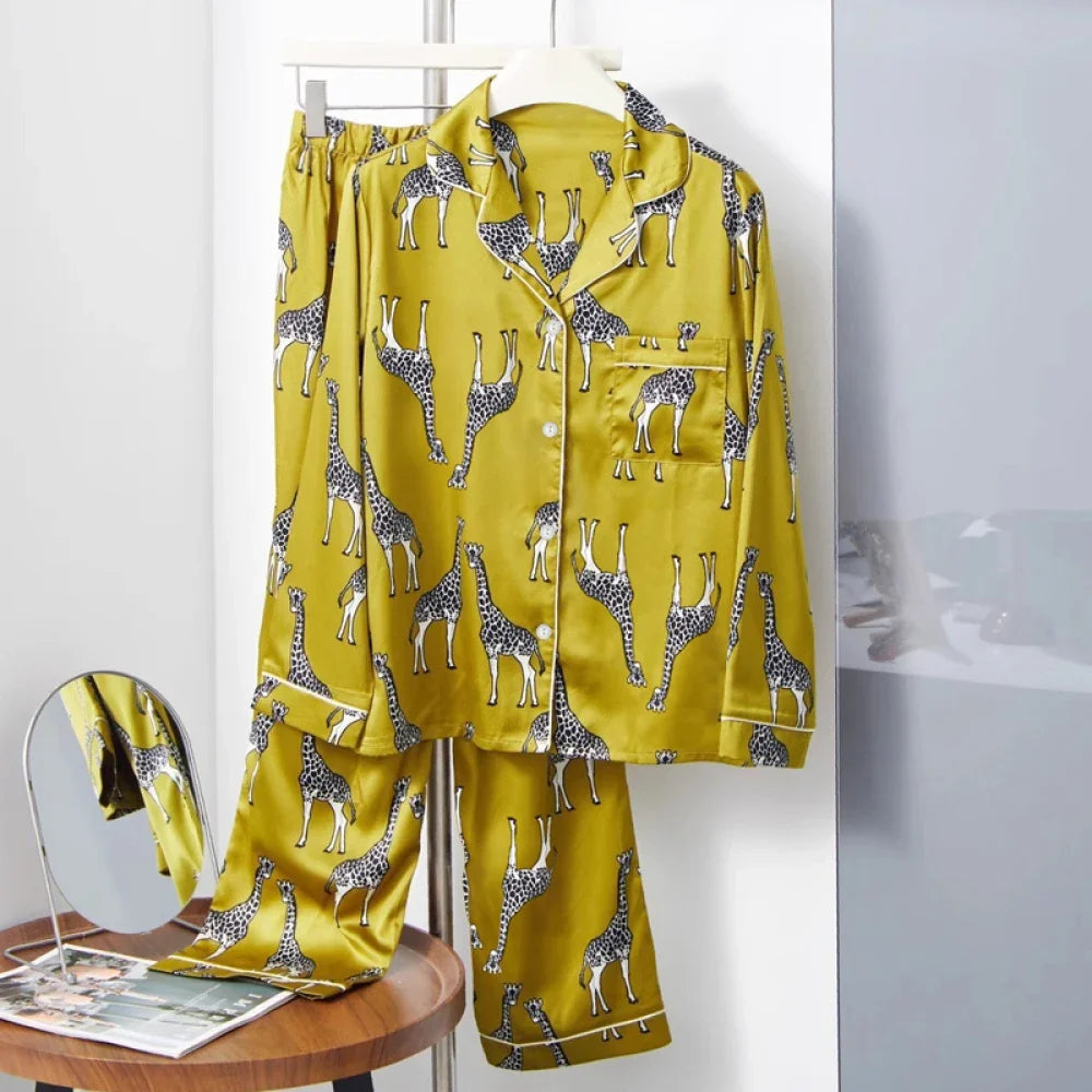 Elegant Classy Fashion Trendy Female Lounges Aesthetics Print Outfit