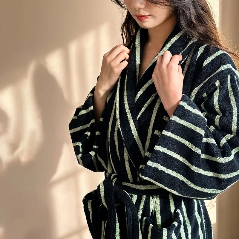 Retro Plaid 100% Cotton Super Soft Absortion Hooded V Neck Bathrobe Towel
