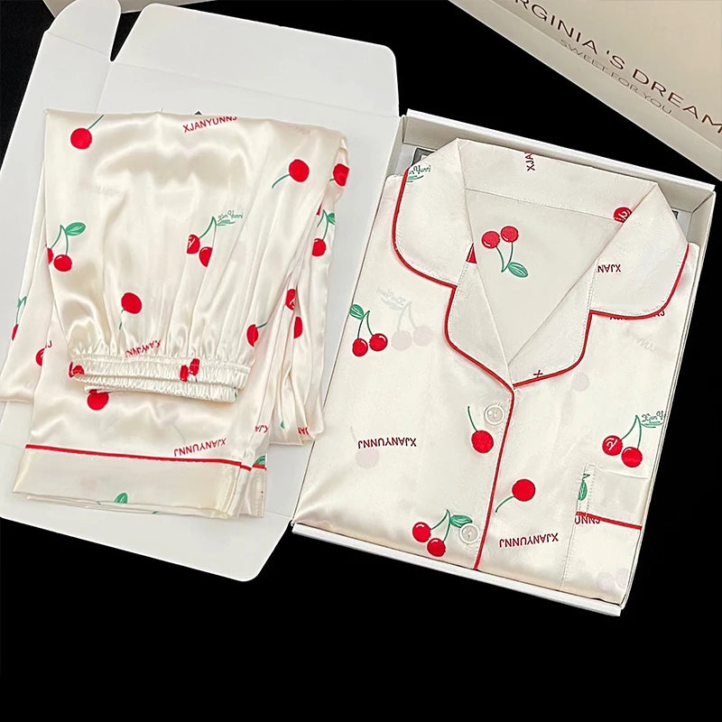Silk Two Pieces Top & Pants Elegant Print Soft Sleepwear