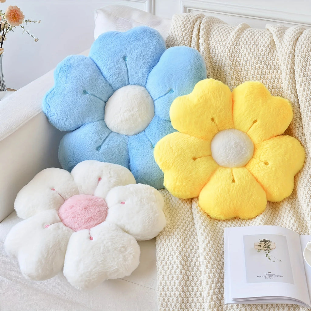 Flower-Shaped Plush Throw Pillow  Cute and Comfortable
