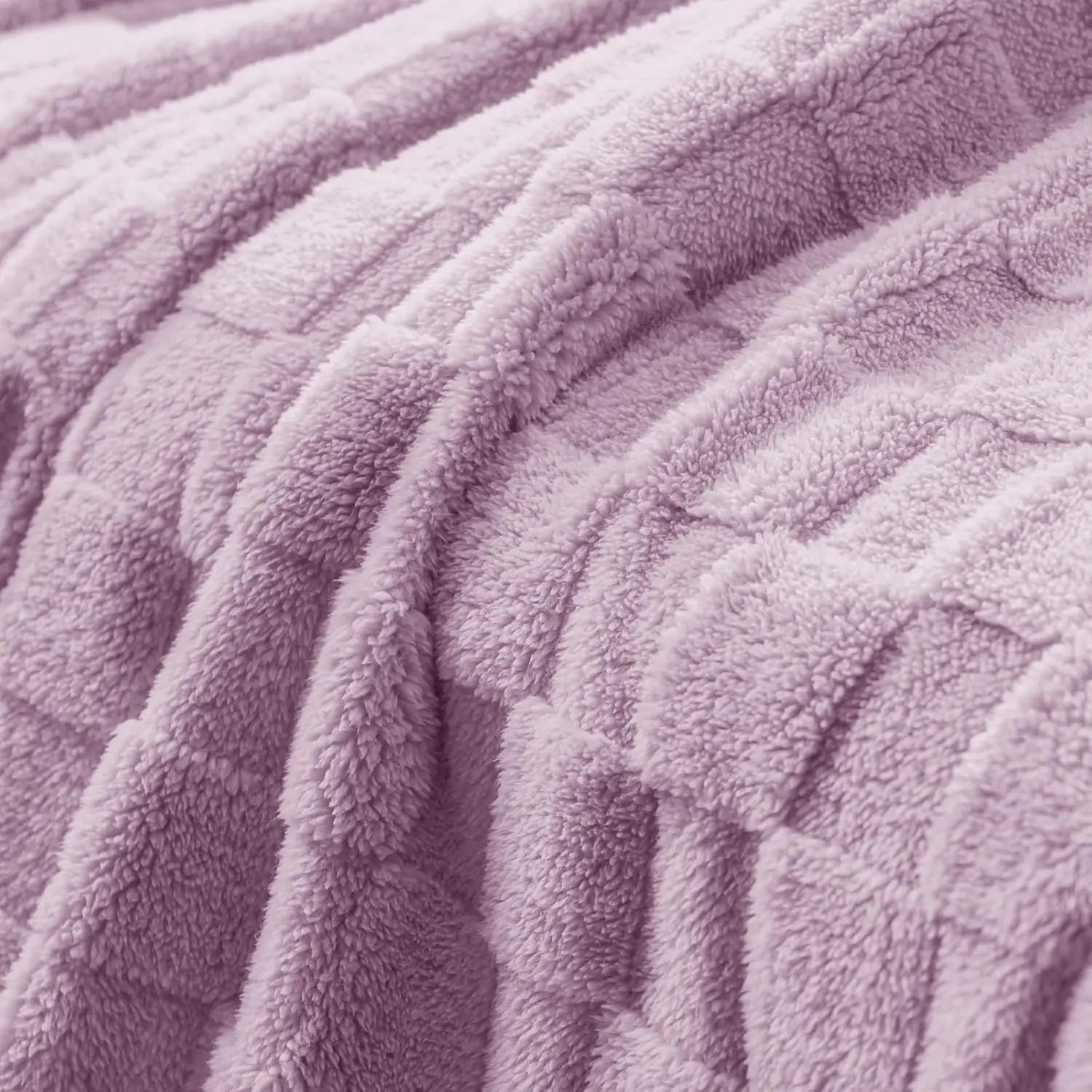 Thick Checkered Fleece Blanket