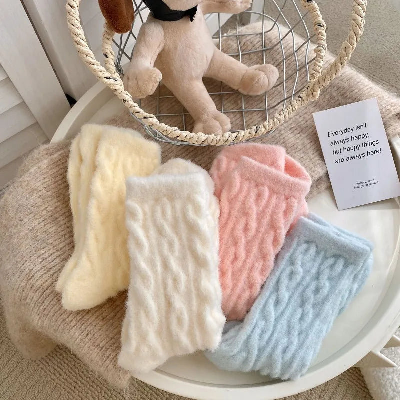 Fashionable Cute Fried Dough Twists Socks