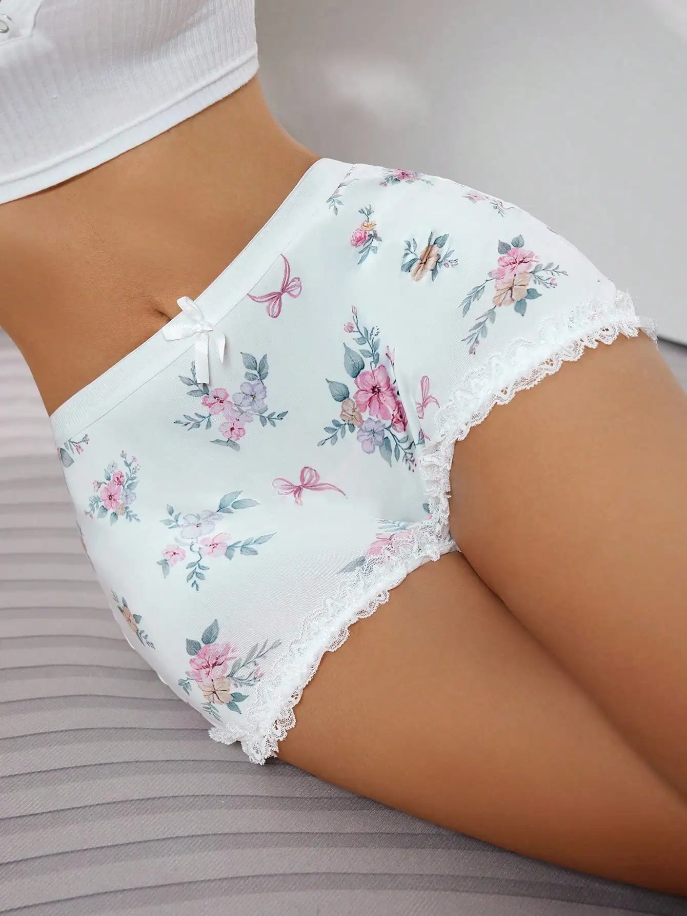 Women's Floral Print Lace Trim Shorts Soft Cotton Blend