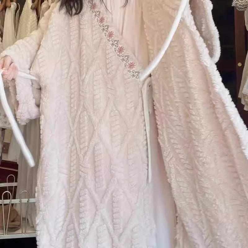 Embroidery Hooded Pajamas Velvet Long Plush Thick Lace-Up Robe