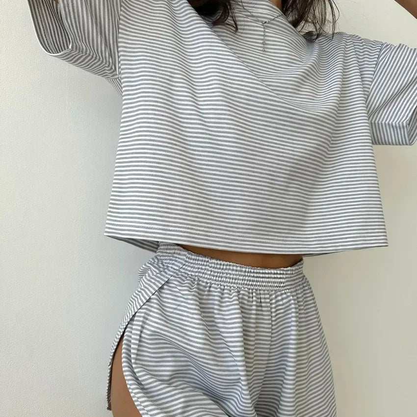 Women's Home Casual Loose Round Neck Pajamas Stripe Set Short Sleeve T-Shirt And Shorts