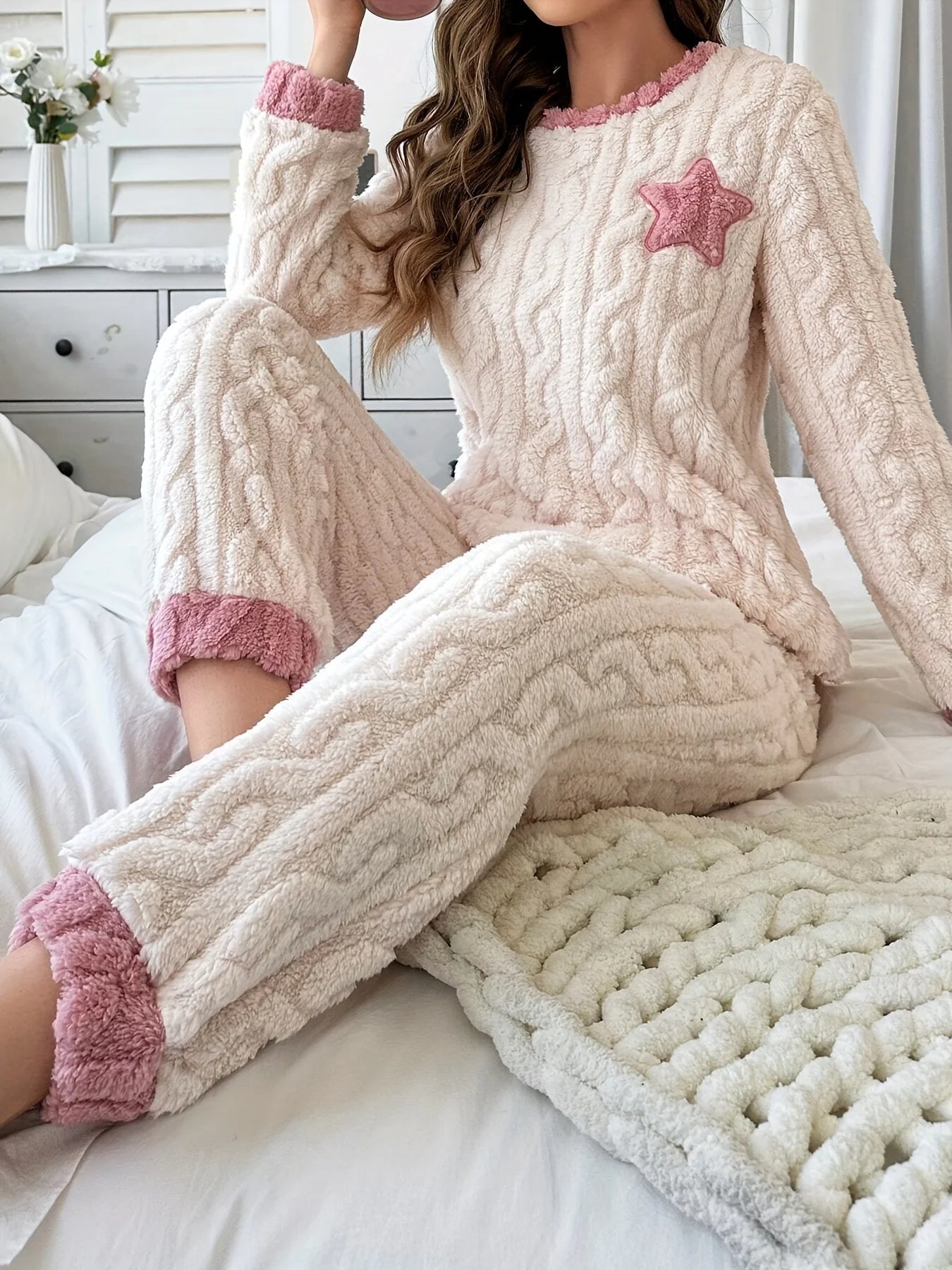 Cozy Winter Pajama Set for Women, Cute Star Embroidered Fleece Warm & Comfortable Homewear