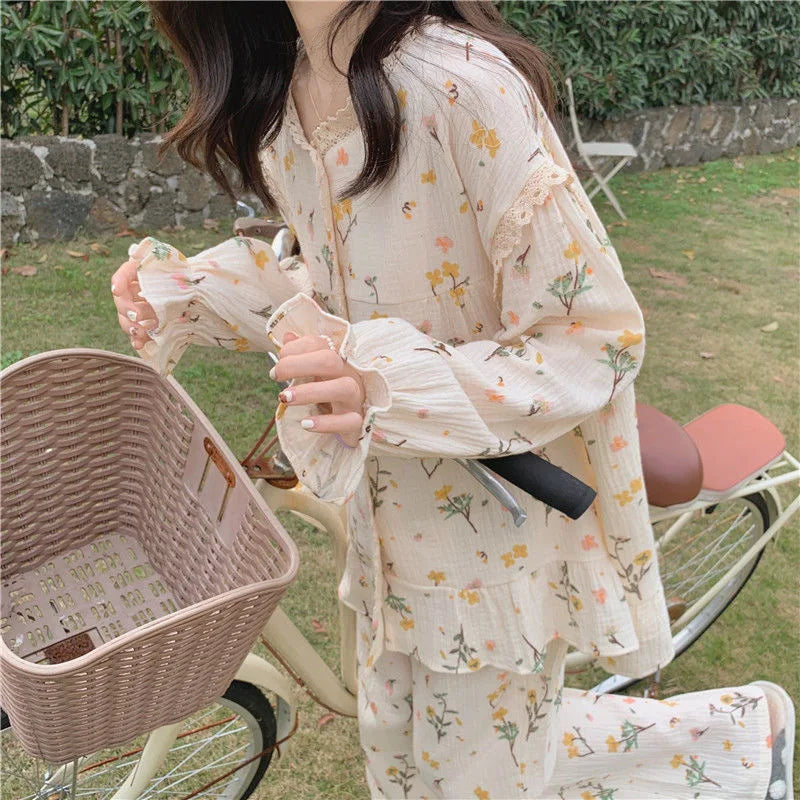 Ladies Sweet Breathable Crew Neck Sleepwear