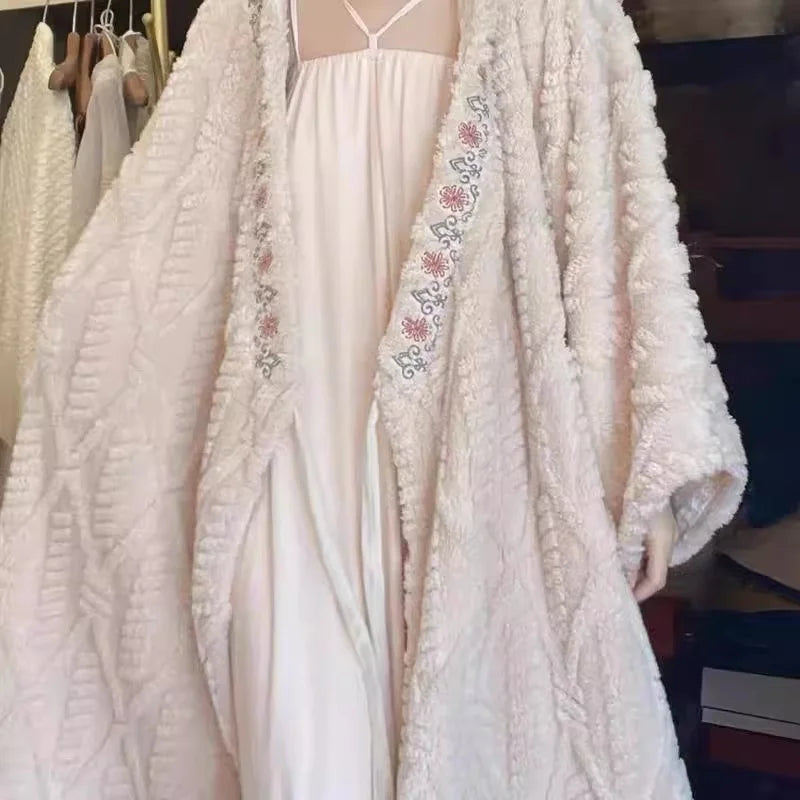 Embroidery Hooded Pajamas Velvet Long Plush Thick Lace-Up Robe