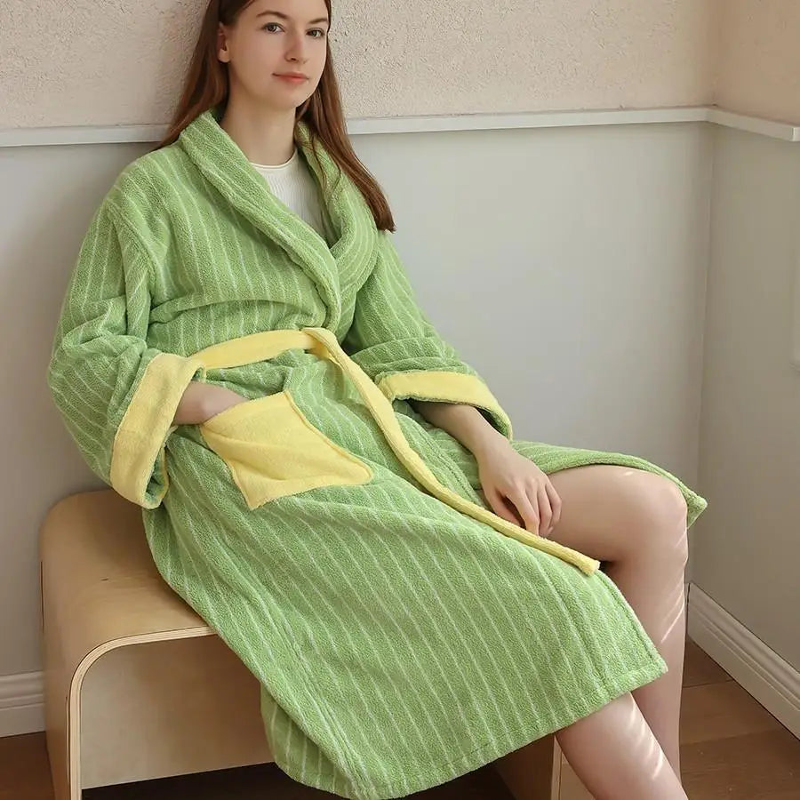 Retro Plaid 100% Cotton Super Soft Absortion Hooded V Neck Bathrobe Towel