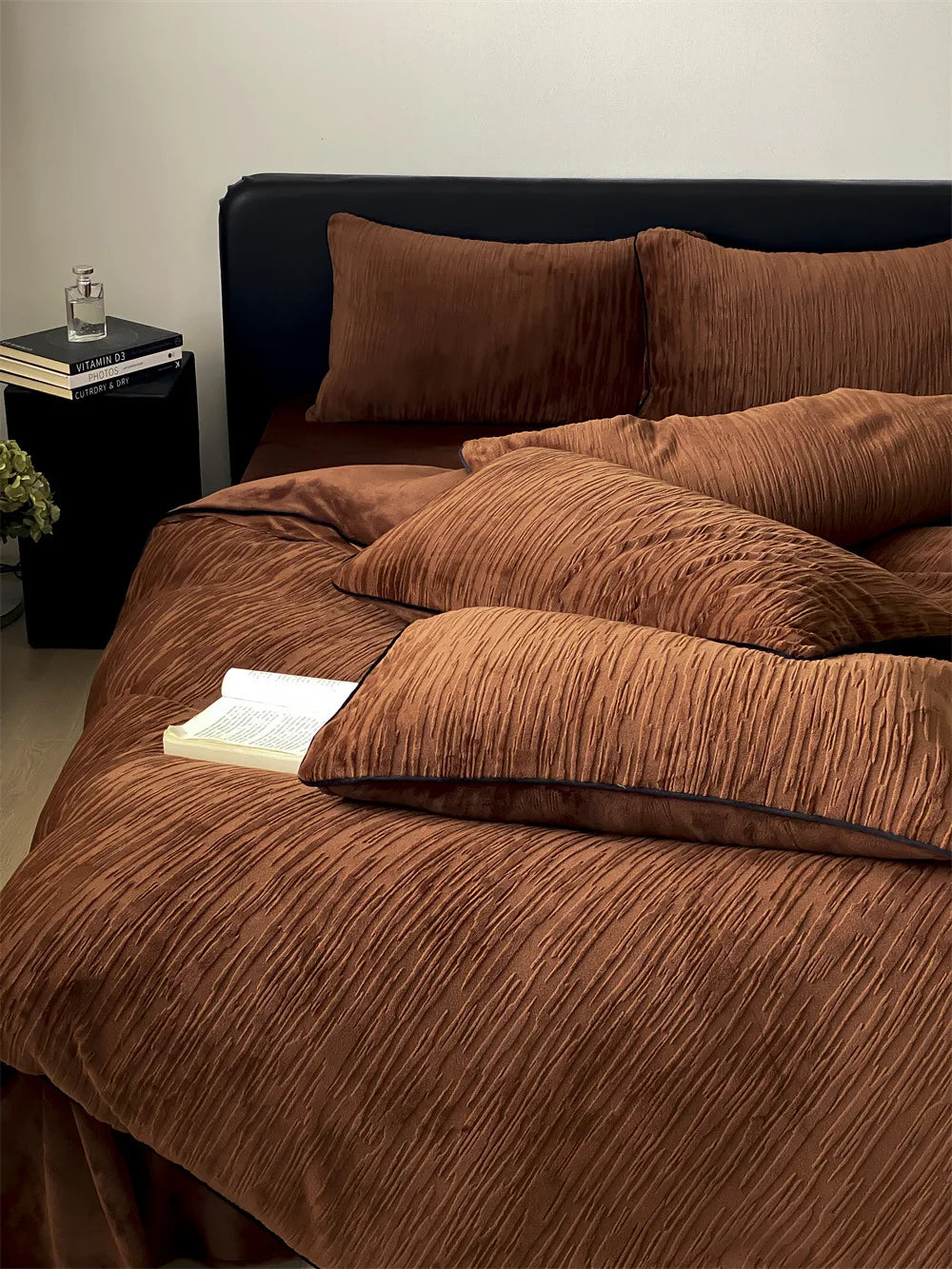 Thickened Warm Light Luxury Simple Carved Fleece Four-Piece Set Milk Fleece Bed Sheet Quilt Cover