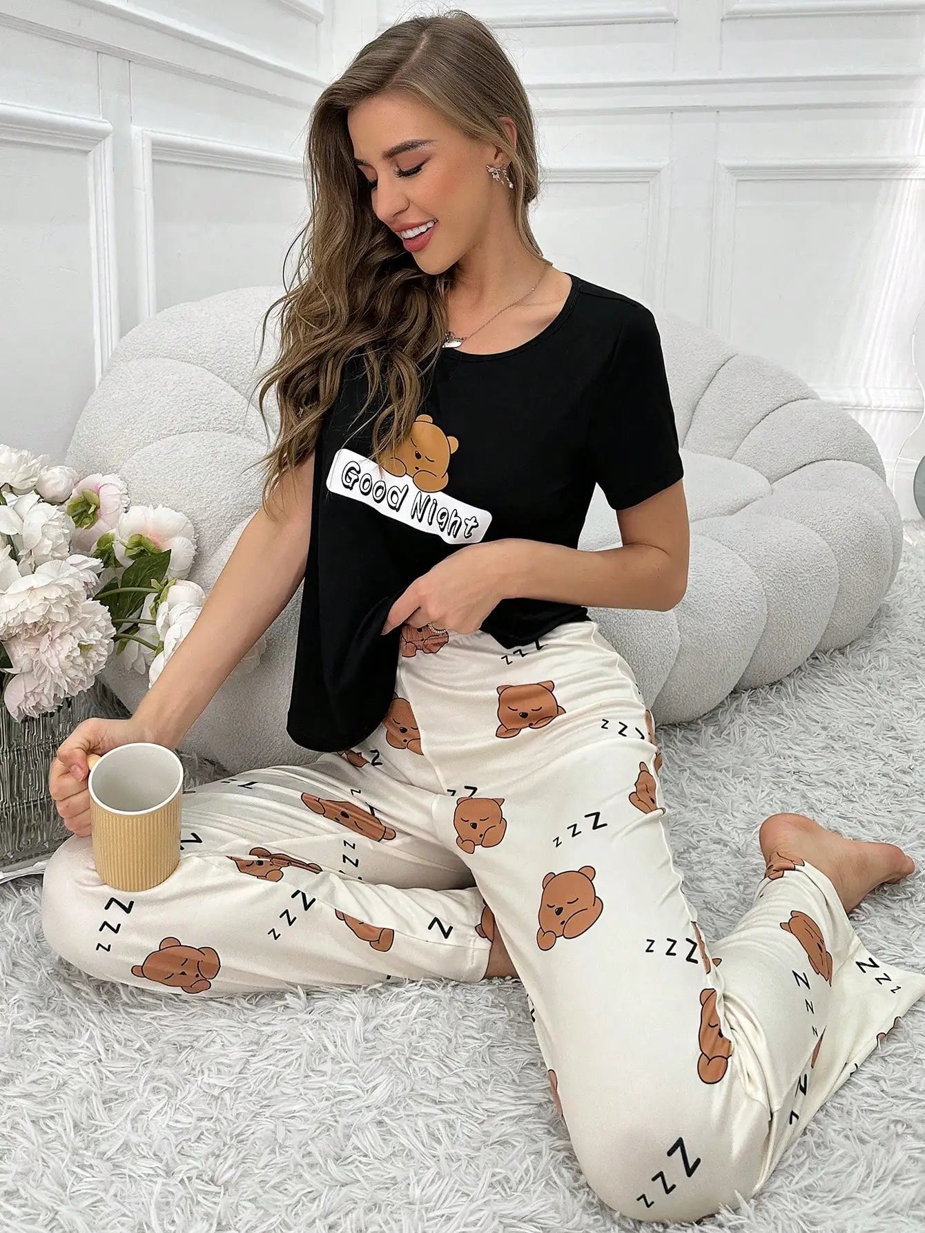 Casual and Cute Cartoon Print 2-Piece Short-Sleeved Long Pants Pajama Set