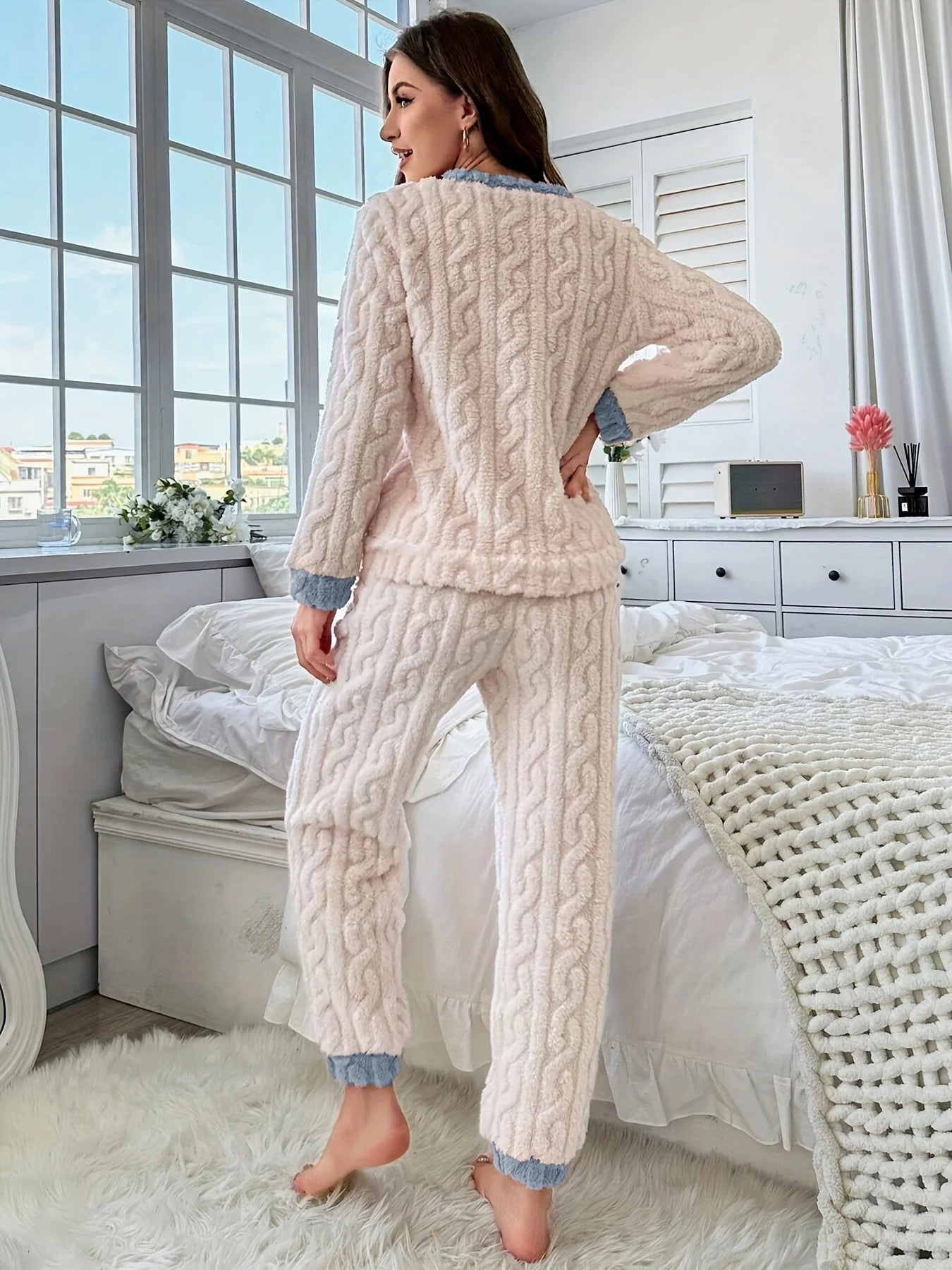 Cozy Winter Pajama Set for Women, Cute Star Embroidered Fleece Warm & Comfortable Homewear