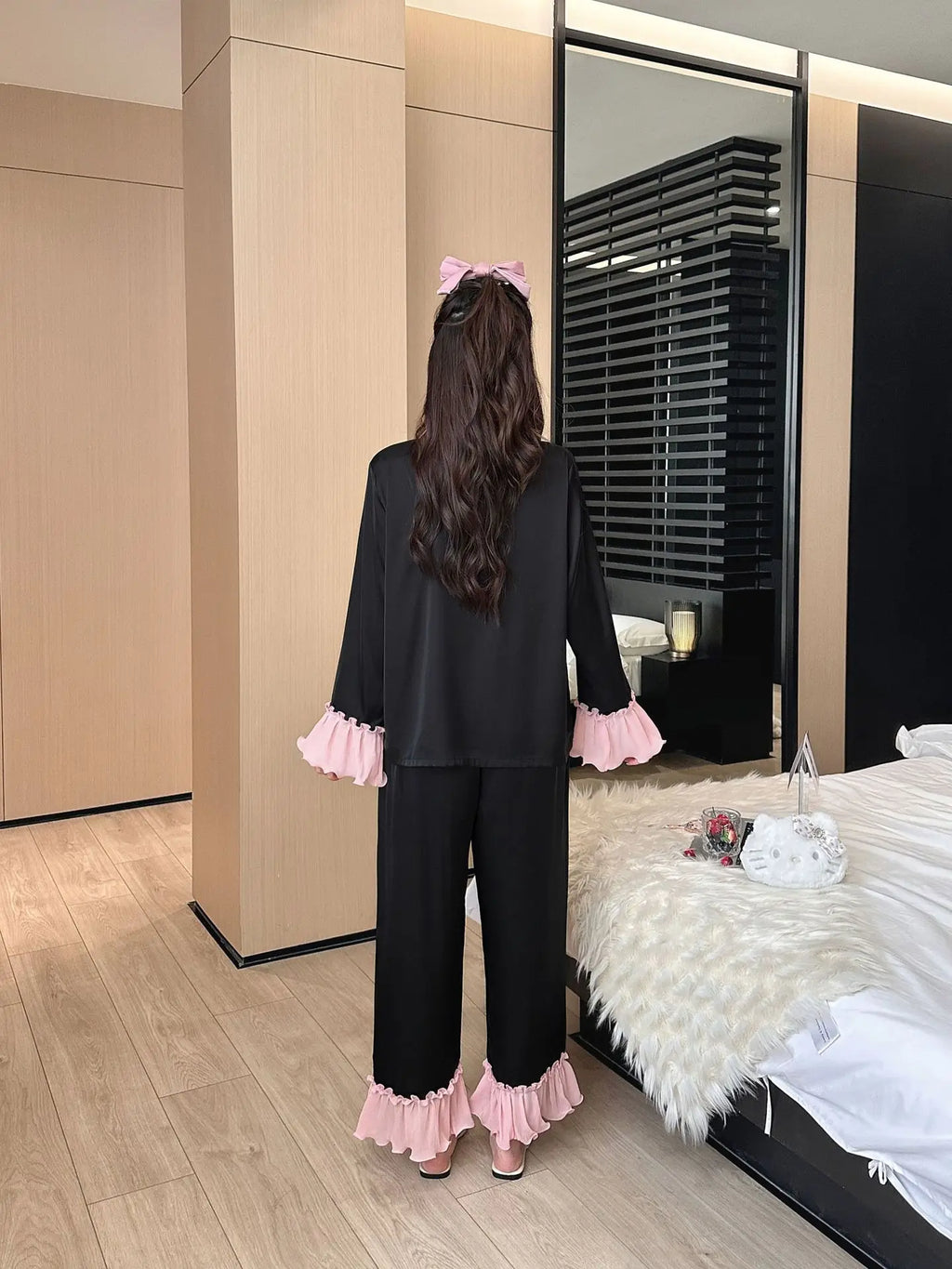 Women's Long-Sleeved Two-piece Silk Pajamas Set Solid Color Cool Nightgown