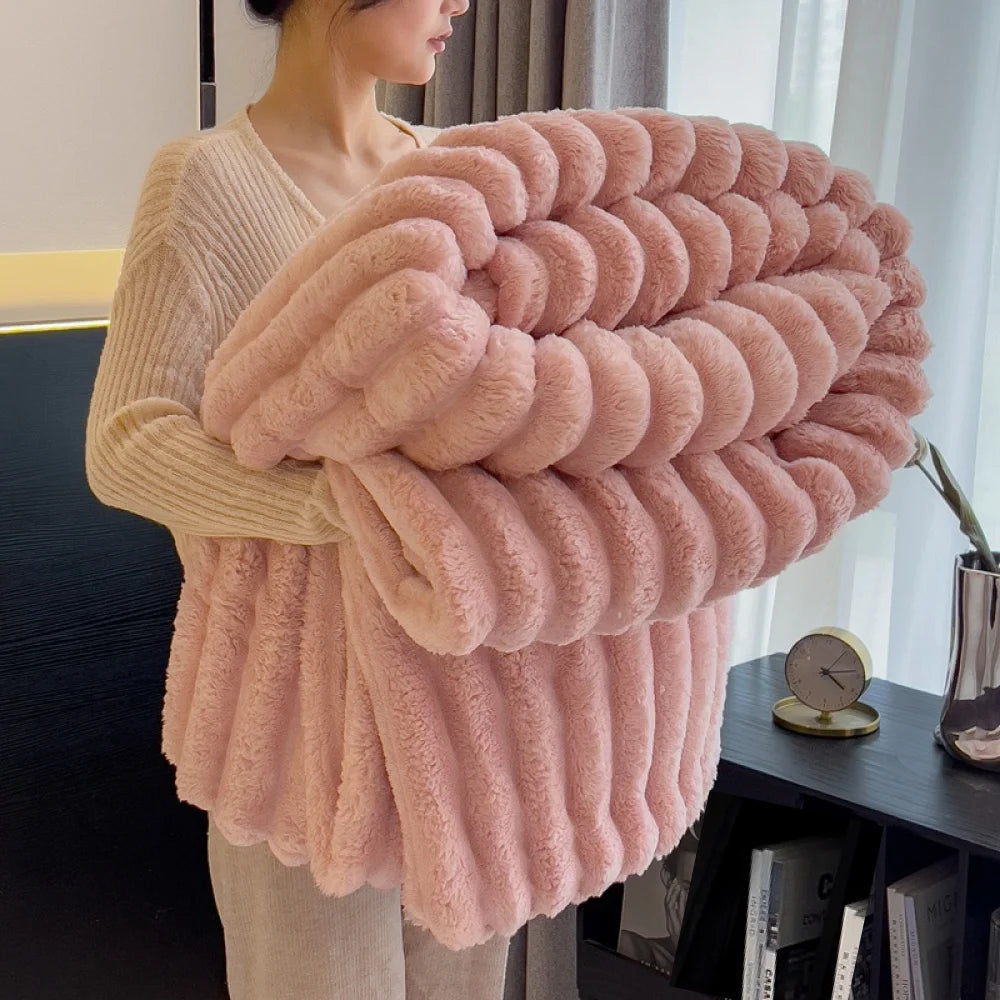 Striped Throw Blanket - 250GSM Soft & Warm Fluffy Blanket