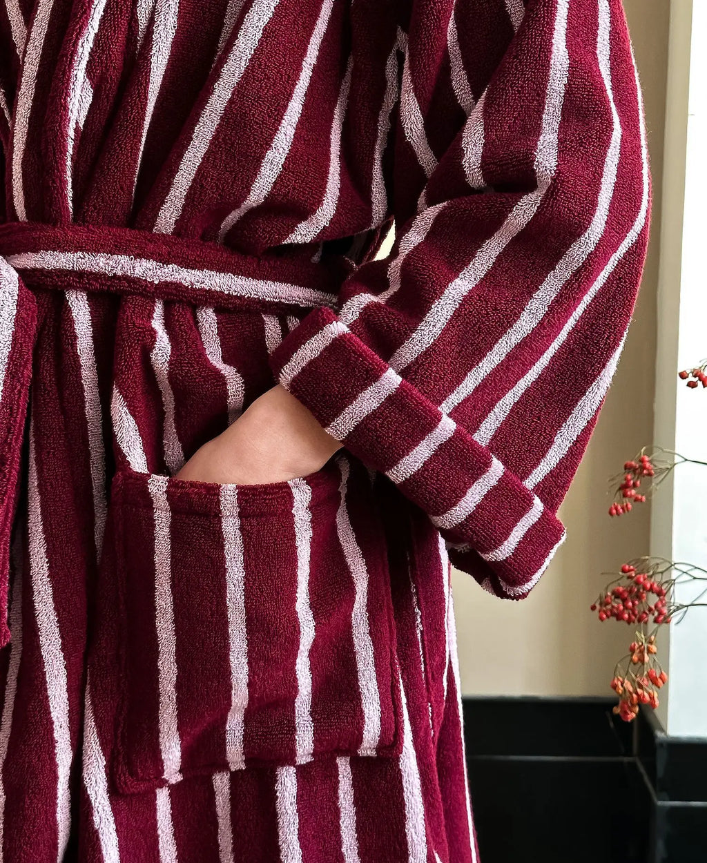 Retro Plaid 100% Cotton Super Soft Absortion Hooded V Neck Bathrobe Towel