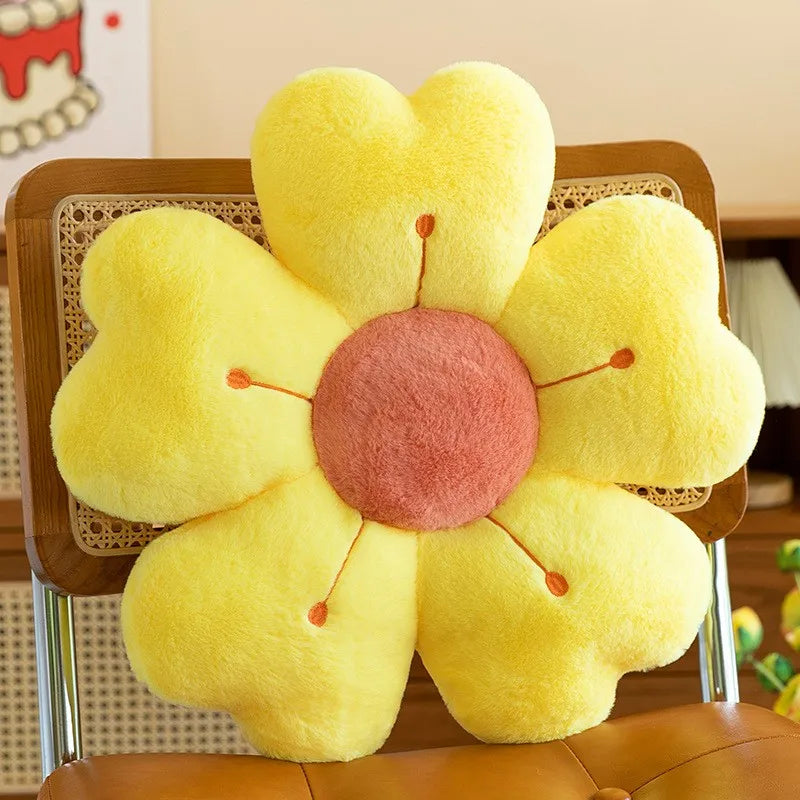 Flower-Shaped Plush Throw Pillow  Cute and Comfortable
