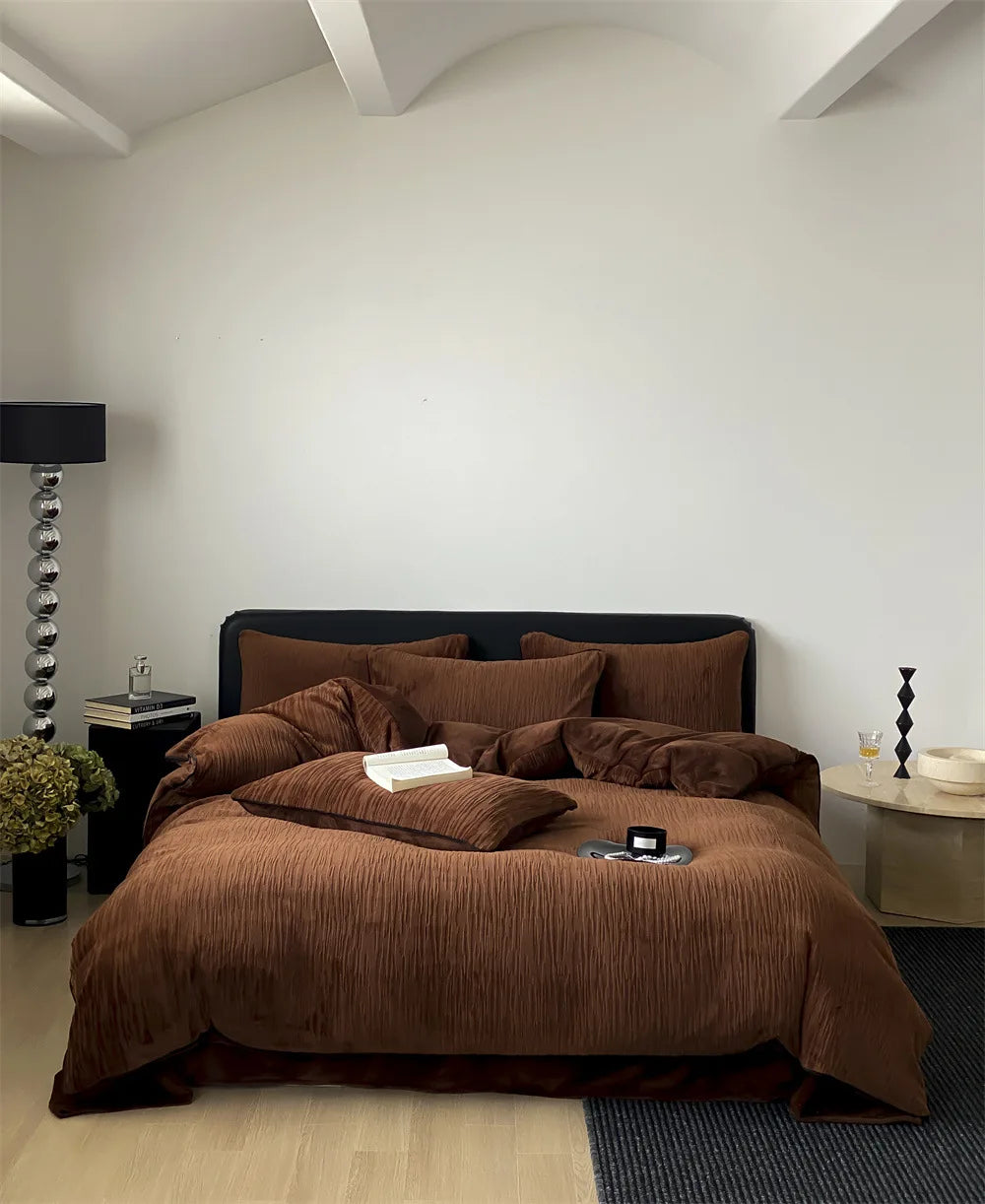 Thickened Warm Light Luxury Simple Carved Fleece Four-Piece Set Milk Fleece Bed Sheet Quilt Cover