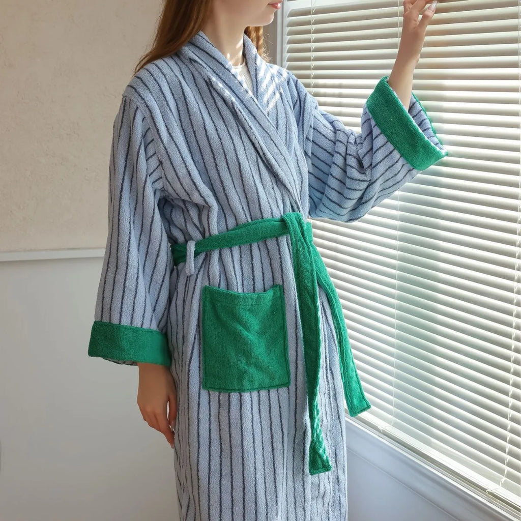 Retro Plaid 100% Cotton Super Soft Absortion Hooded V Neck Bathrobe Towel