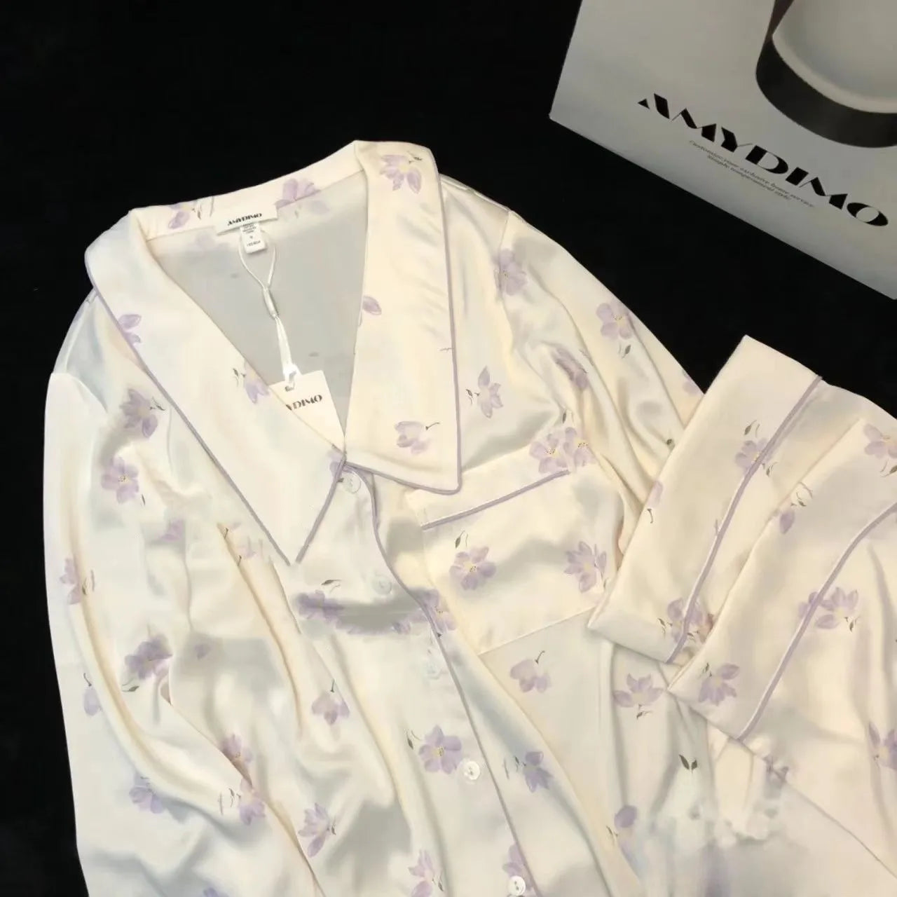Silk Two Pieces Top & Pants Elegant Print Soft Sleepwear