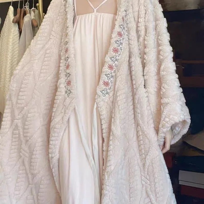 Embroidery Hooded Pajamas Velvet Long Plush Thick Lace-Up Robe